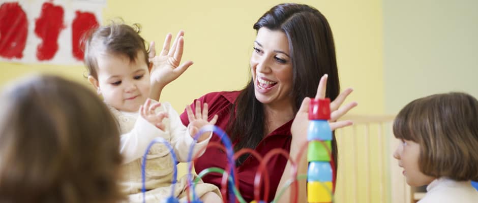 Differences Between a Professional Nanny and a Babysitter